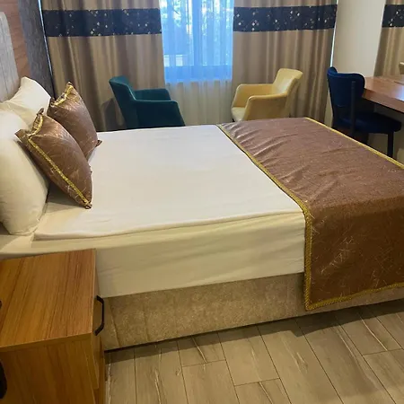 Golden Lux Hotel Анталья Экстерьер фото